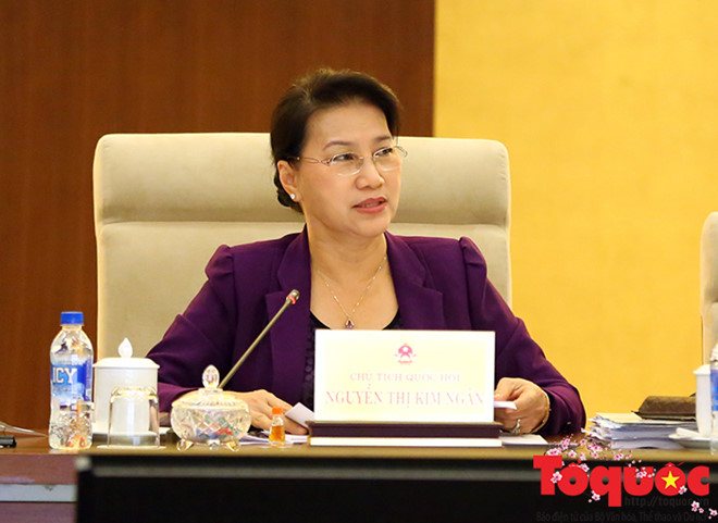 Chủ tịch Quốc hội Nguyễn Thị Kim Ngân cho ý kiến vào dự thảo Luật Du lịch sửa đổi. Ảnh: Nam Nguyễn